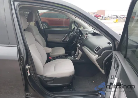 2017 Subaru Forester 2.5I Premium z USA, uszkodzony, nr VIN JF2SJAGC8HH551223